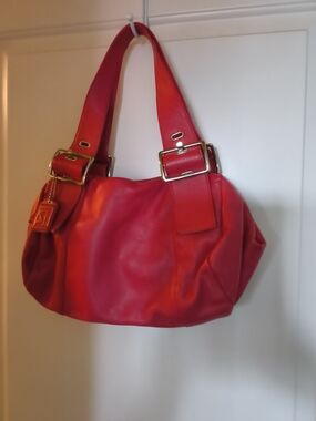 Vintage 2008 Soprano Fuchsia / Hot Pink Shoulder Bag NWOT